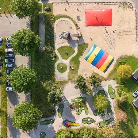 First Camp & Parque de Campismo