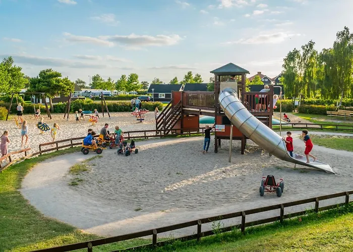 First Camp & Parque de Campismo Bogense