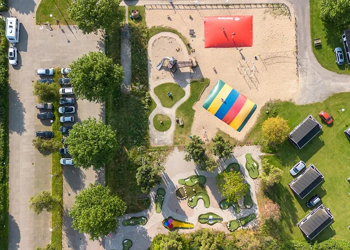 First Camp & Parque de Campismo